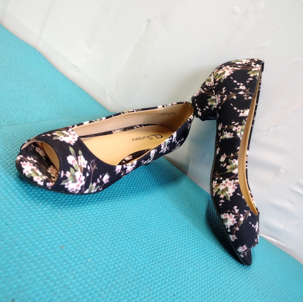 CL by Laundry Home Run Womens Peep Toe Floral Wedge Low Heels Shoes 8.5 M